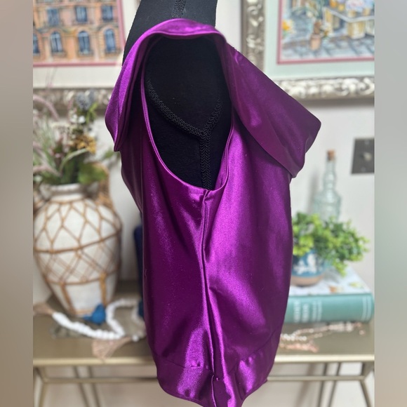 EXPRESS Bodysuit Vibrant Purple Metallic Glam Off The Shoulder Satin Thong Sz XL - Picture 6 of 10